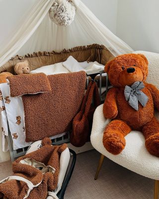 🧸 Už jste viděli naší medvídkovou kolekci? 🤎 Látka teddy je dokonale měkkounká, hebká a bude originálním stylem pro Váš...