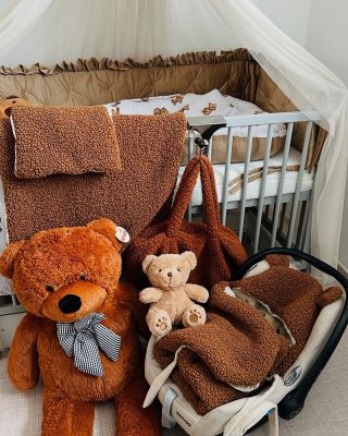 🧸 Už jste viděli naší medvídkovou kolekci? 🤎 Látka teddy je dokonale měkkounká, hebká a bude originálním stylem pro Váš...